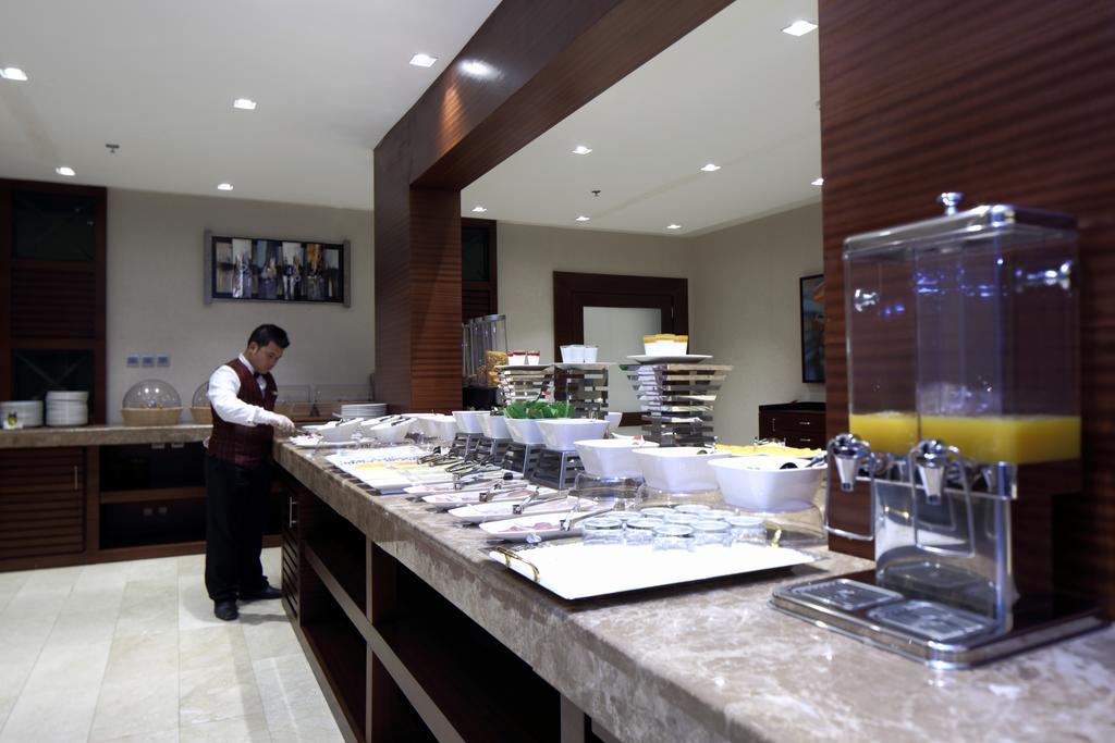 โรงแรมอินทัวร์ อัล คาฟจี Khafji ภายนอก รูปภาพ